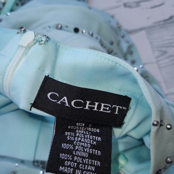 Cachet NWT Glamorous Jeweled Jersey Gown with Cutouts Color Mint Size 2 - Picture 9 of 15